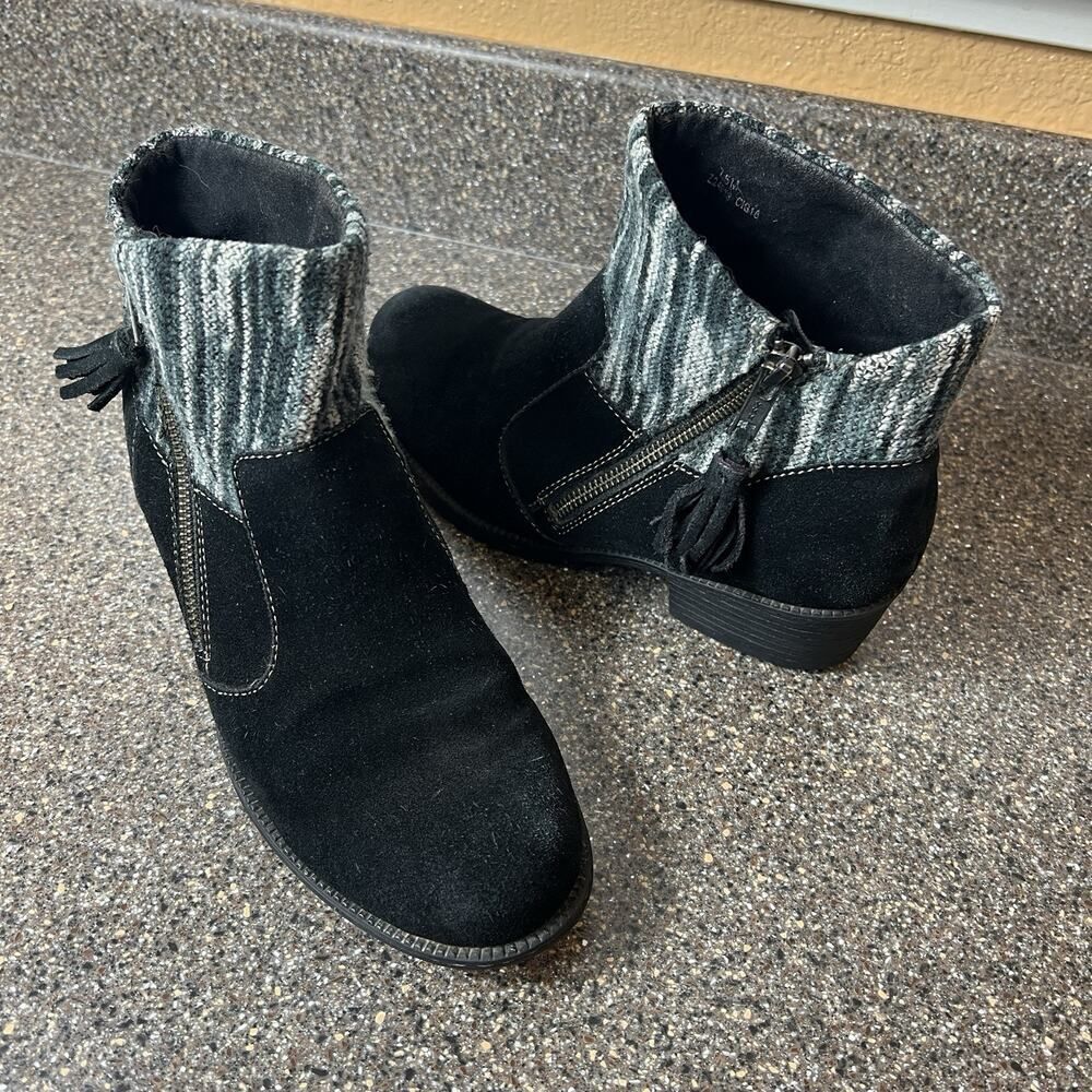 Born b.o.c Womens 7.5M Black Suede Ankle Boots Knit Sweater Cuff Accent Zip Heel